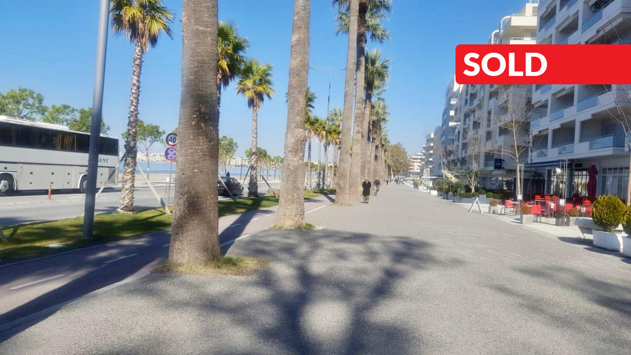 Shitet Apartament 1 1 Lungomare Vlore Des Real Estate